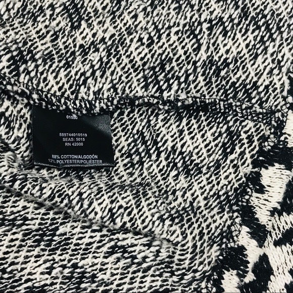 Women’s Attention Cardigan - Picture 4 of 7